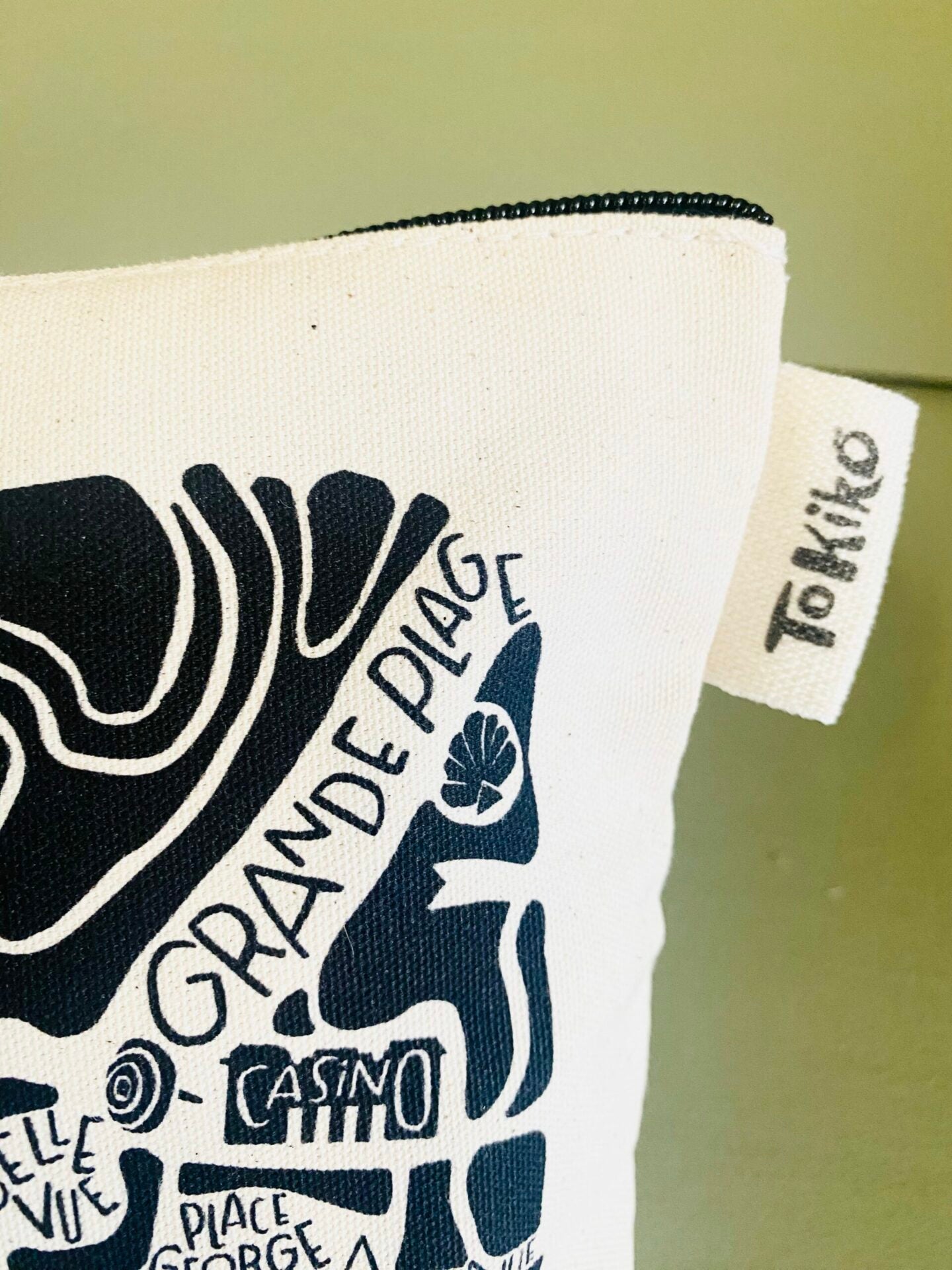 Détails pochette Biarritz - Détail trousse Biarritz - Tokiko, l'Art du Plan