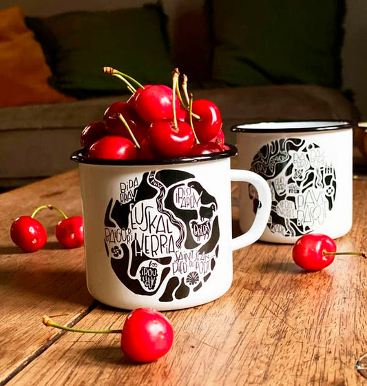 mug émaillé Pays Basque par Tokiko